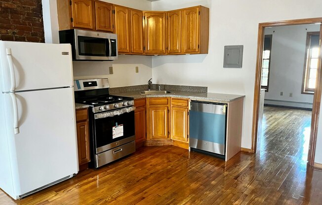 2 beds, 1 bath, 775 sqft, $3,000, Unit 3