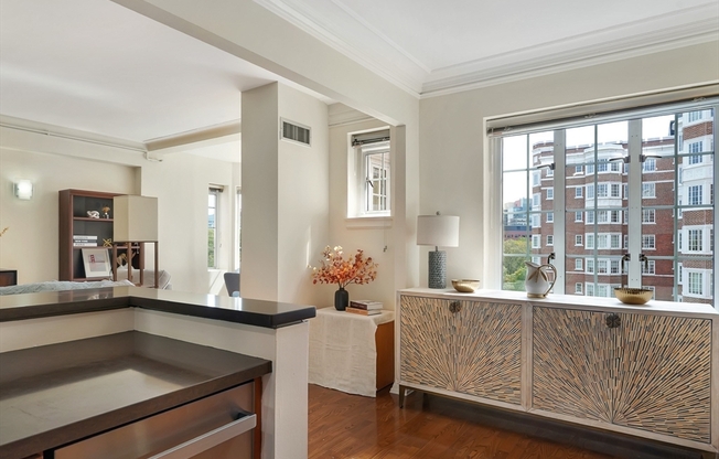 1 bed, 1 bath, 764 sqft, $3,500, Unit B801