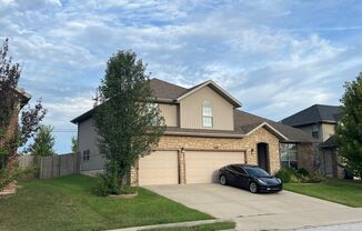 3 beds, 3 baths, $2,595