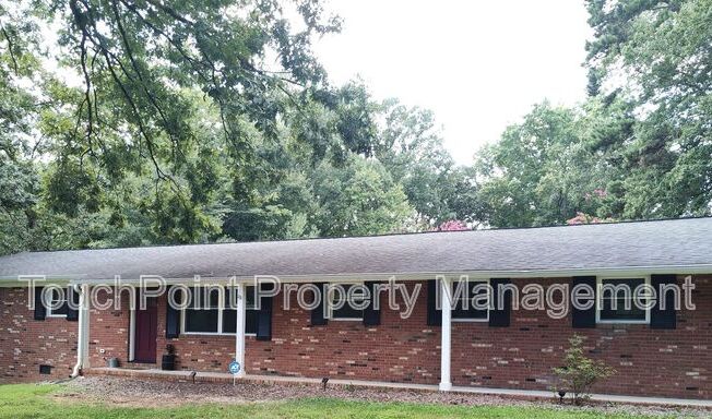 303 CEDARWOOD LN