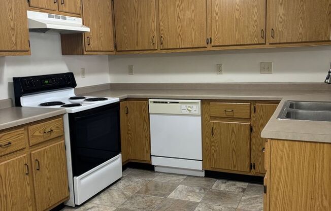 1 bed, 1 bath, $1,025, Unit 2401-05