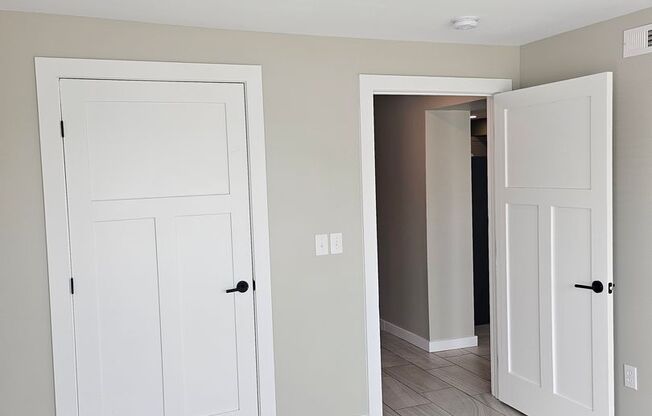 3 beds, 2 baths, 1,288 sqft, $1,600, Unit Neptune 101