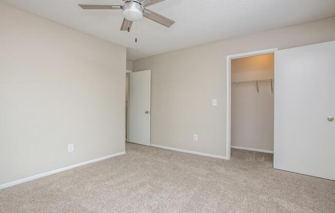 3 beds, 2.5 baths, 1,196 sqft, $1,450