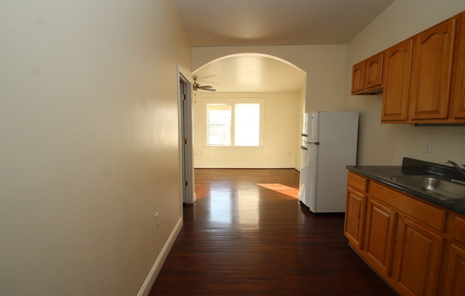 1 bed, 1 bath, 10 sqft, $1,050, Unit #9