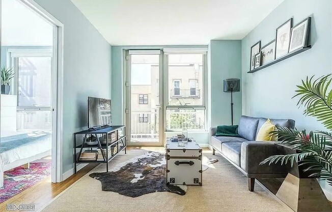 1 bed, 1 bath, $4,350, Unit 525