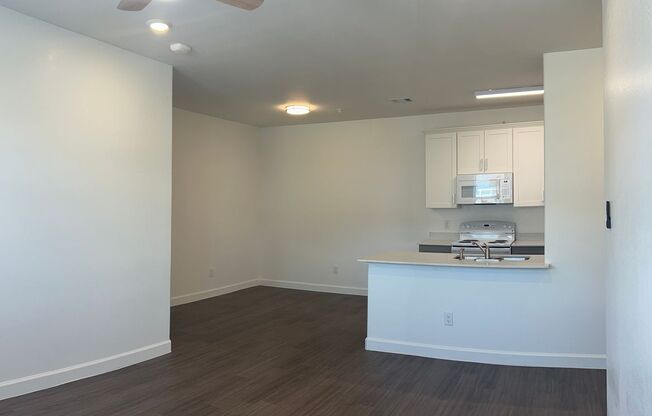 1 bed, 1 bath, 793 sqft, $1,150, Unit 268