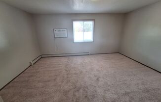 Studio, 1 bath, 300 sqft, $515, Unit 15-B