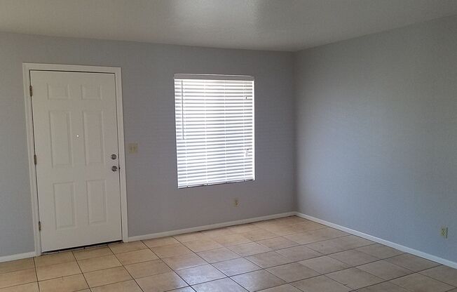 Ready for Move-in! Two Bedroom One Bathroom in Tempe! Act Fast, Availability Will Not Last!