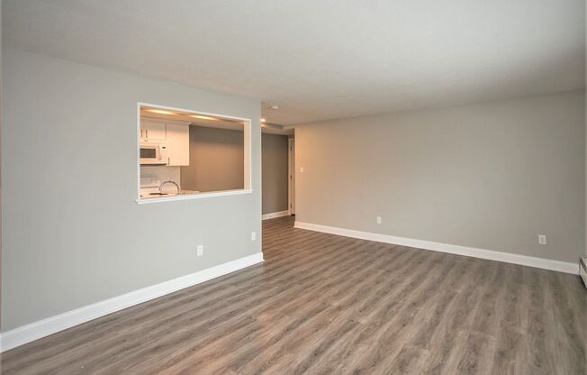 2 beds, 1 bath, $995