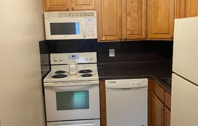 1 bed, 1 bath, 625 sqft, $1,250, Unit G08