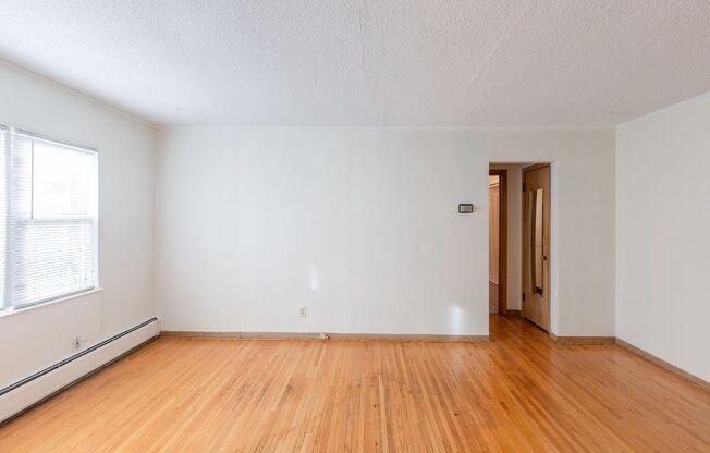 1 bed, 1 bath, 575 sqft, $1,045, Unit 302