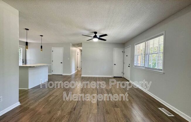 7605 JENNINGS LN