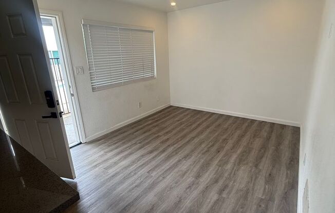 1 bed, 1 bath, 600 sqft, $2,375, Unit 10