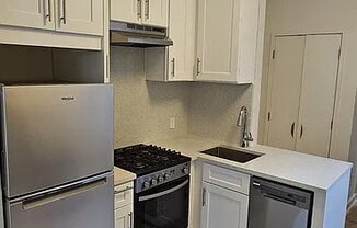 245 24 E 62 ST