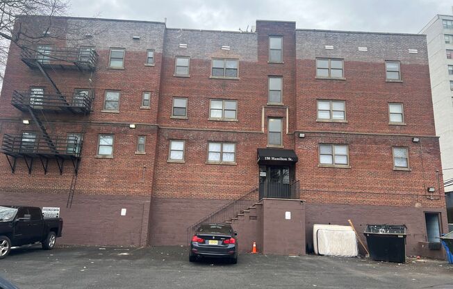 1 bed, 1 bath, 800 sqft, $1,550, Unit 158-303