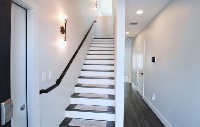Luxury Fully Furnished Smart Home in Downtown Tampa