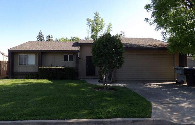 Great home for rent in Visalia!