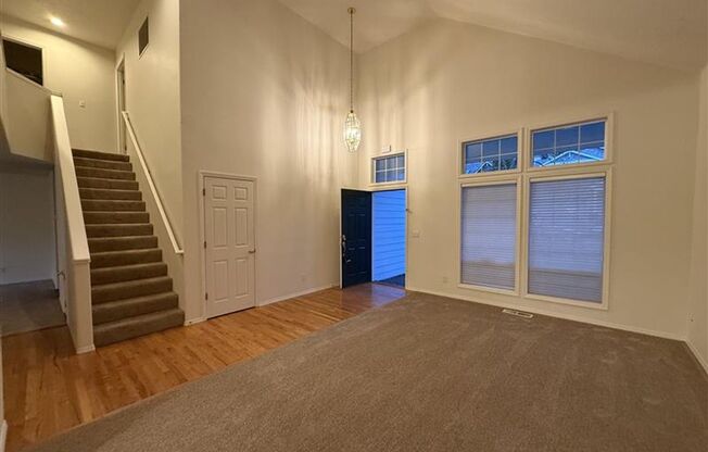 4145 NW 127th Avenue ~ Exceptionally Refreshed Bethany Home!