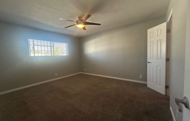 2 beds, 1 bath, 920 sqft, $2,670, Unit K5