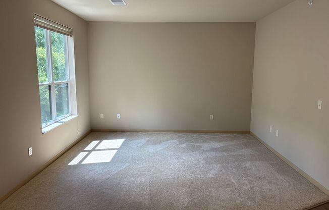 3 beds, 2.5 baths, 1,503 sqft, $2,880, Unit 104-200