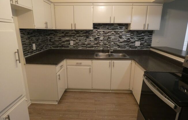 3 beds, 2 baths, 1,575 sqft, $3,397, Unit H56A