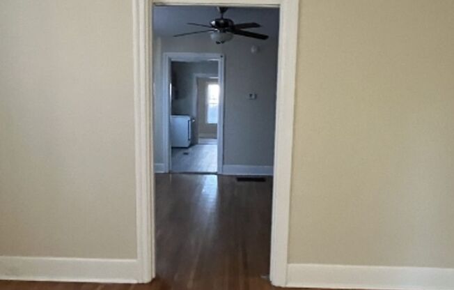 1 bed, 1 bath, $895, Unit 2