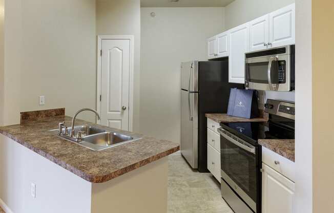 Lantern Woods Apartments - Premium upgrades in kitchen