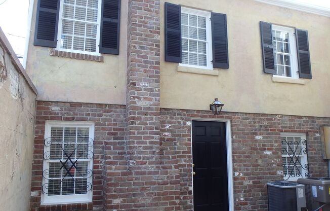 113 W Gaston Street