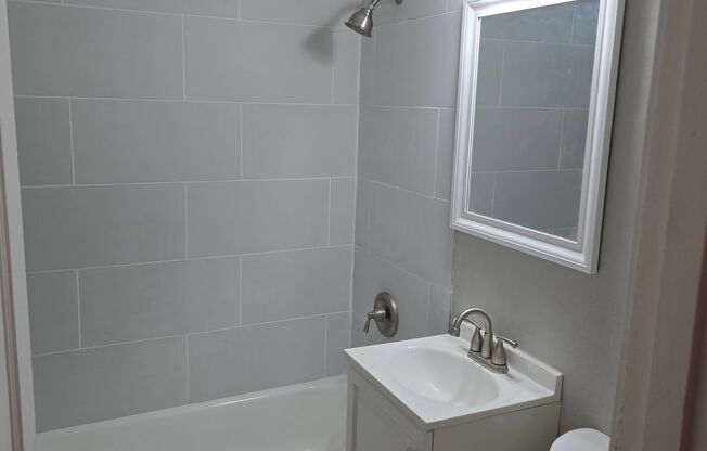 Lower East Side Milwaukee Studio and One bed Apartments- Flexible Lease Terms