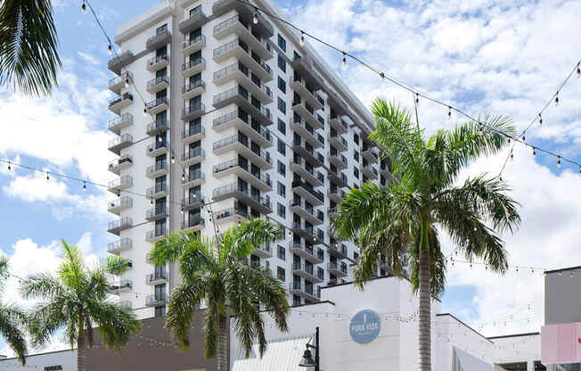Building Exterior View at Palma, Doral, FL