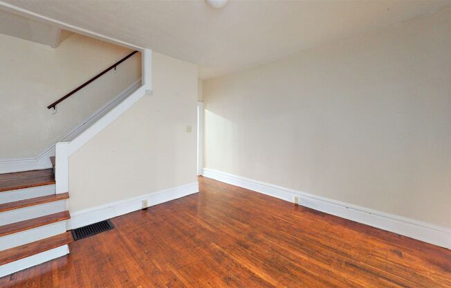 2 beds, 1 bath, $1,325, Unit 1482