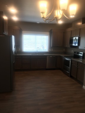 2 beds, 2 baths, 1,320 sqft, $1,595, Unit 2