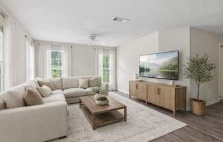 Welcome To
LEXINGTON ON THE GREEN APARTMENTS