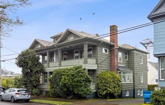 3324-3338 S Kelly Ave