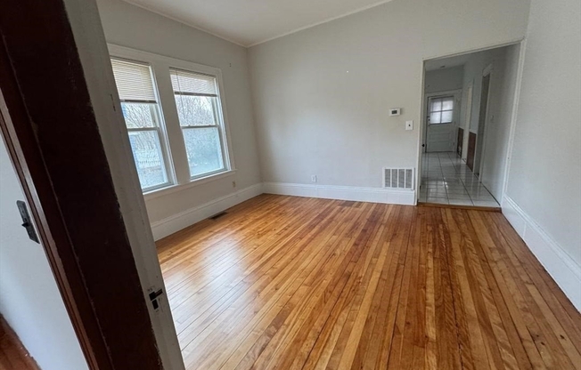 24 CORNELL ST