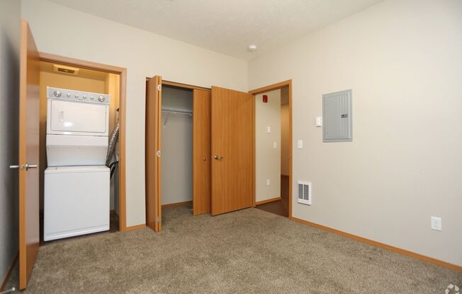 1 bed, 1 bath, 672 sqft, $1,275, Unit 1303