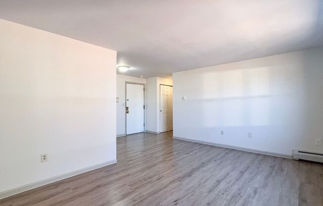 1 bed, 1 bath, 552 sqft, $1,300, Unit C10