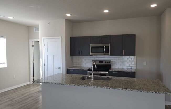 2 beds, 2 baths, 1,312 sqft, $1,579, Unit 1730-101 - B9.2