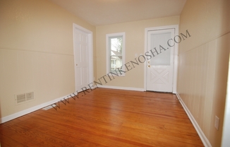 2 beds, 1 bath, 640 sqft, $795, Unit Apt 100