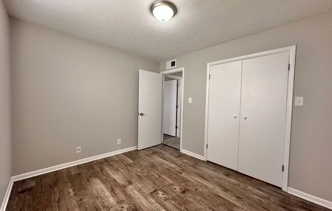 2 beds, 1 bath, $1,275