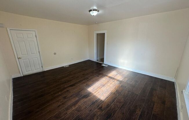 2 beds, 1 bath, $1,450, Unit 1