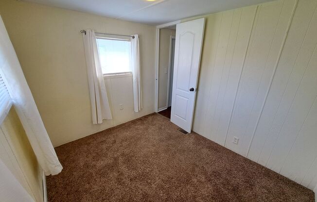 2 beds, 1 bath, $825