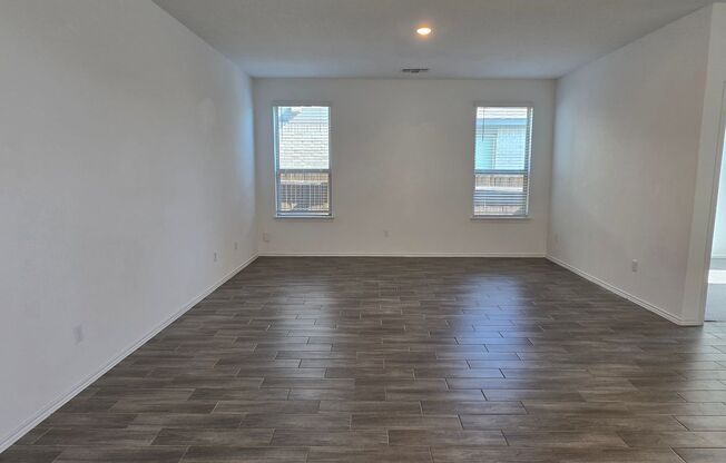 4 Bed / 3 Bath in Santa Rita Ranch