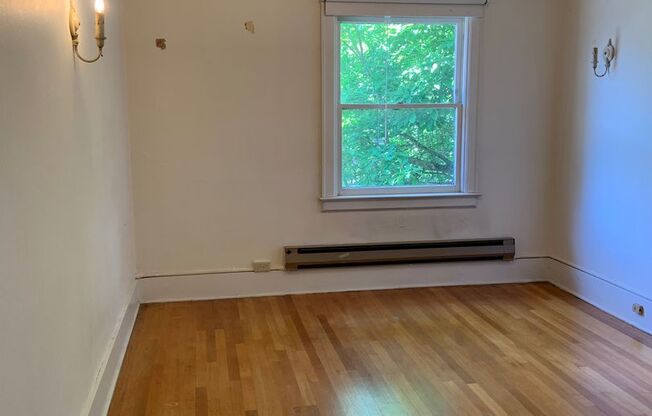 3644 Woodland Park Apartments are located in Wallingford