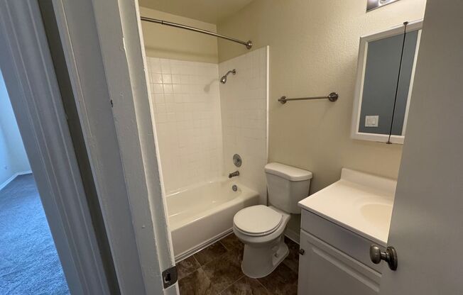 2 beds, 1 bath, 740 sqft, $1,450, Unit 217