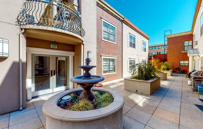 1 bed, 1.5 baths, $1,995, Unit #19