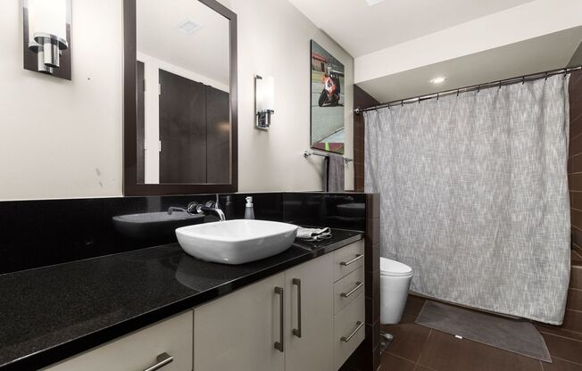 2 beds, 2.5 baths, 1,647 sqft, $4,950, Unit #2546
