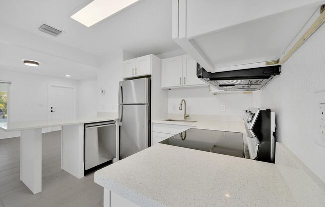 1108 NE 16TH ST #1106 FORT LAUDERDALE, FL 33304