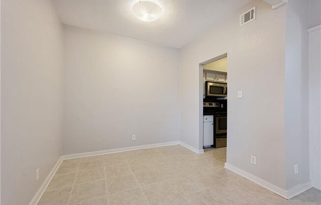 1 bed, 1 bath, 700 sqft, $1,295, Unit 102 Seiders Oak