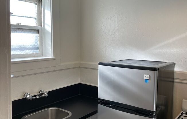 Studio, 1 bath, 375 sqft, $795, Unit 507